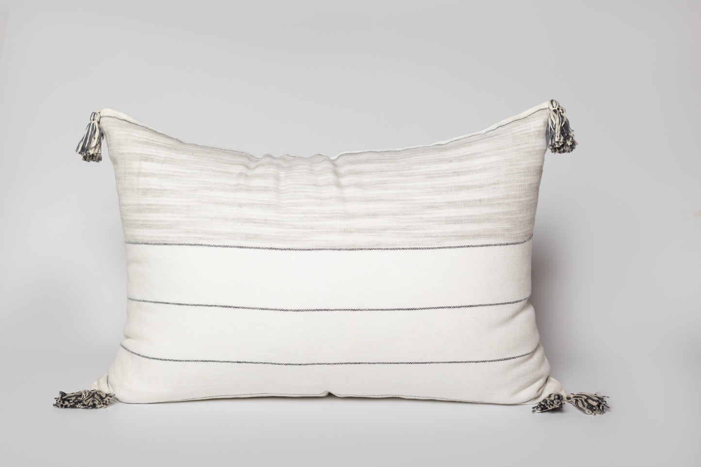 Funda Cojín Pompon Horizontal Lino