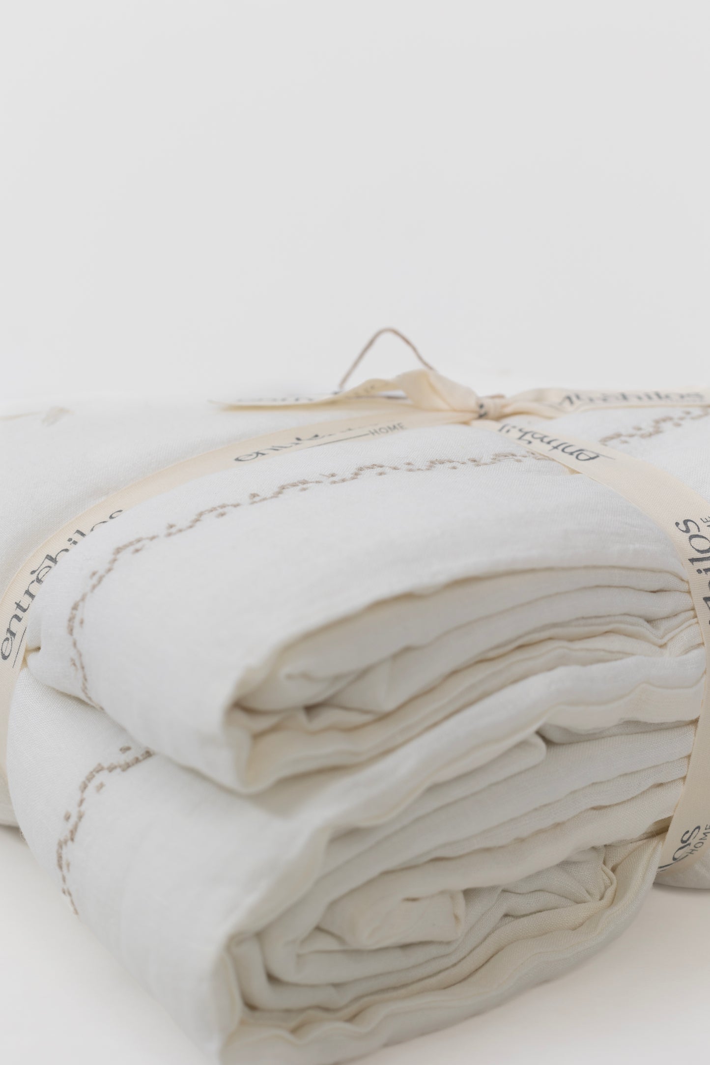 Piecera - Sofá Cover Lino Bordado Natural